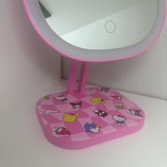 Hello Kitty And Friends “Core” Highlight LED Makeup Mirror NIB Impressions - Picture 6 of 10